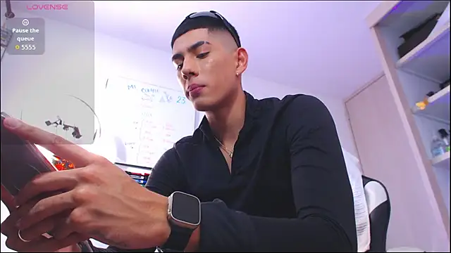 Valerio 20 online show from April 17, 9:51 pm