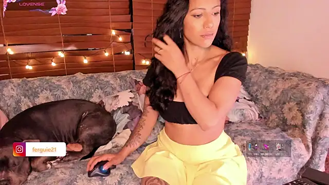 Snapshot of fergie21 chatting on February 26, 11:48 pm fergie21 online show from February 26, 11:48 pm