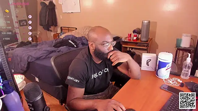 MrChuckDailyXXX online show from December 11, 6:09 pm