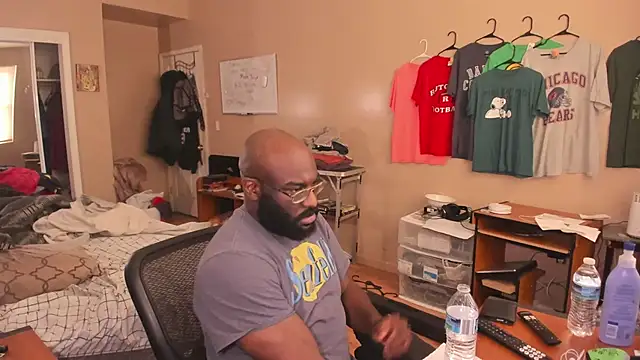 MrChuckDailyXXX online show from November 5, 3:01 pm