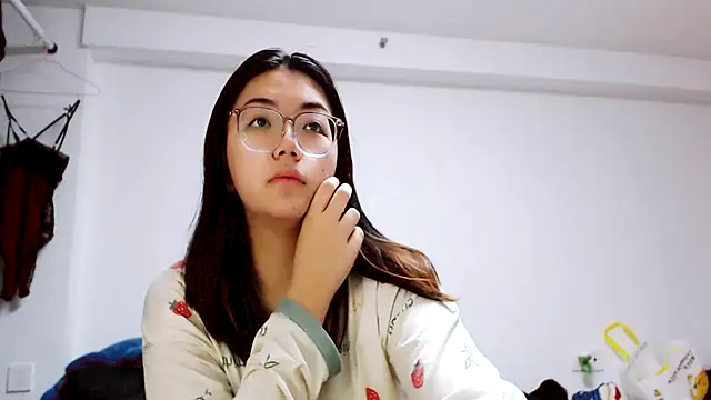 Snapshot of liu195874 chatting on December 26, 3:31 pm liu195874 online show from December 26, 3:31 pm