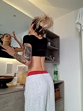 Snapshot of EileX_official chatting on February 28, 7:26 am EileX official online show from February 28, 7:26 am