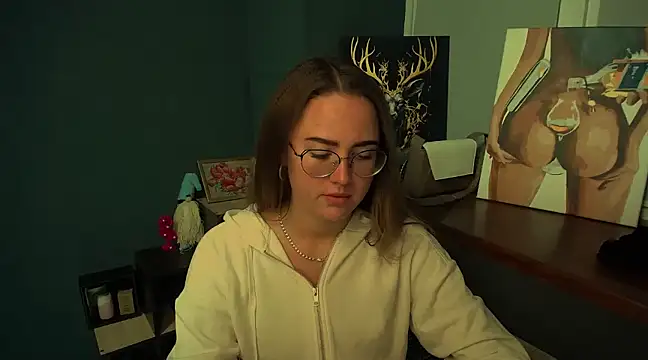 luxie milady online show from January 7, 1:57 pm