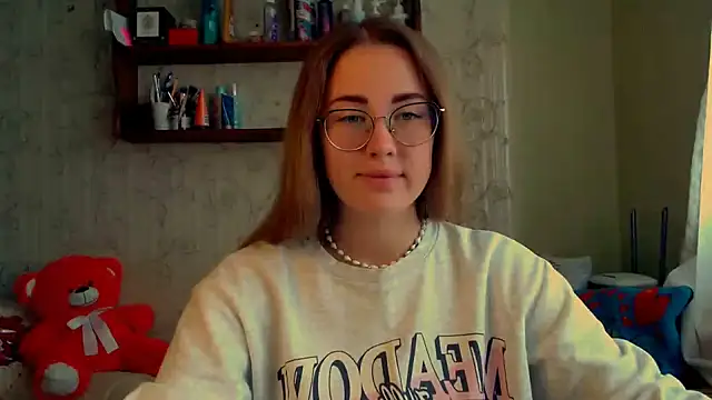 luxie milady online show from October 2, 10:00 am