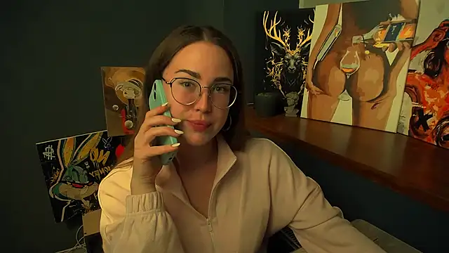 luxie milady online show from April 17, 1:14 pm