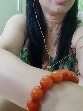 Snapshot of Hangem111 chatting on May 1, 3:49 pm Hangem111 online show from May 1, 3:49 pm