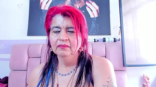 Snapshot of RoxetteMature chatting on February 5, 2:48 pm RoxetteMature online show from February 5, 2:48 pm