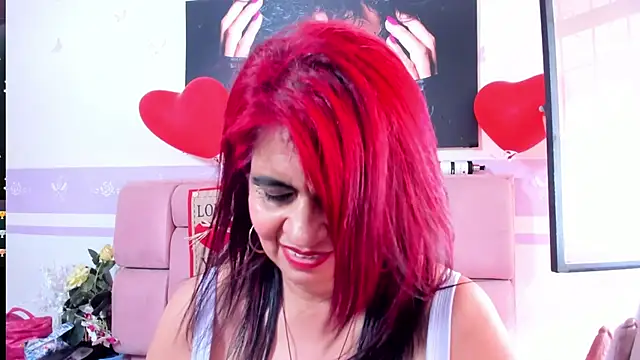 Snapshot of RoxetteMature chatting on February 8, 2:49 pm RoxetteMature online show from February 8, 2:49 pm