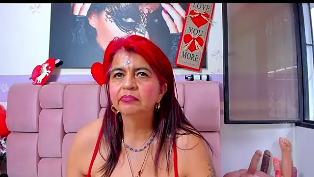 Snapshot of RoxetteMature chatting on February 16, 5:59 pm RoxetteMature online show from February 16, 5:59 pm