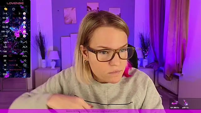 EVAshinyGIRL online show from December 17, 8:12 am