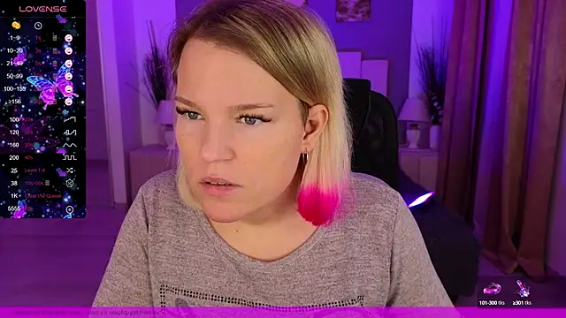 EVAshinyGIRL online show from December 25, 7:35 am