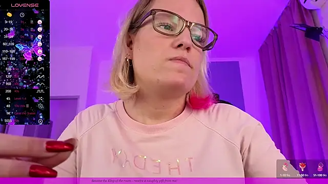 EVAshinyGIRL online show from January 12, 2:41 pm