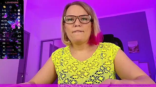 EVAshinyGIRL online show from January 28, 1:38 pm