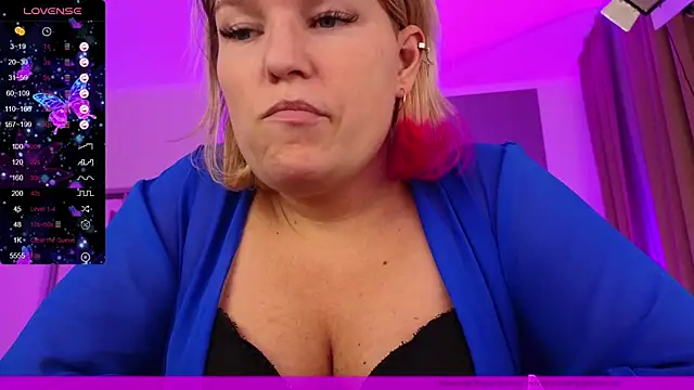 EVAshinyGIRL online show from January 31, 2:17 pm