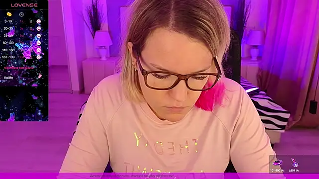 EVAshinyGIRL online show from February 8, 7:59 am