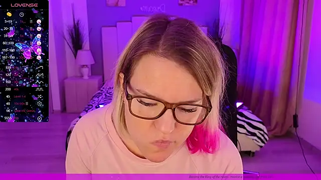 EVAshinyGIRL online show from February 9, 7:49 am