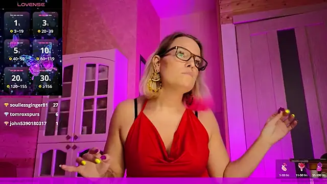 EVAshinyGIRL online show from March 18, 8:15 pm