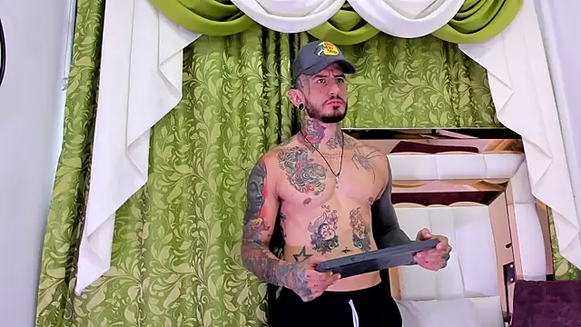 Snapshot of dilan_scootk_ chatting on October 26, 11:16 am dilan scootk online show from October 26, 11:16 am