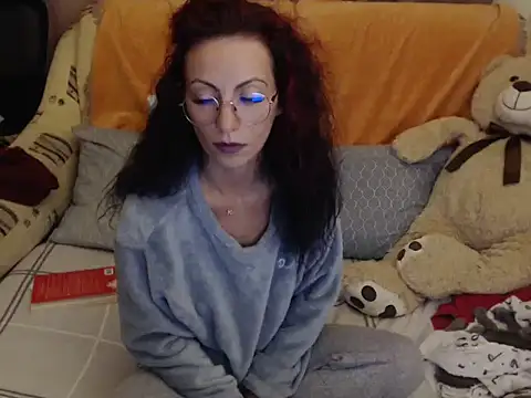 Emmatoo online show from September 29, 8:35 pm