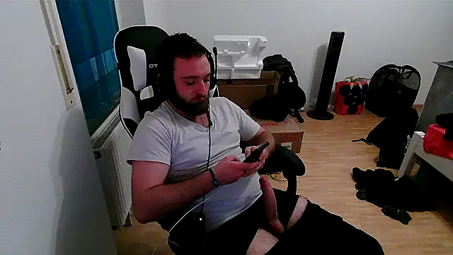 Snapshot of Jackxx1 chatting on September 28, 2:50 am Jackxx1 online show from September 28, 2:50 am