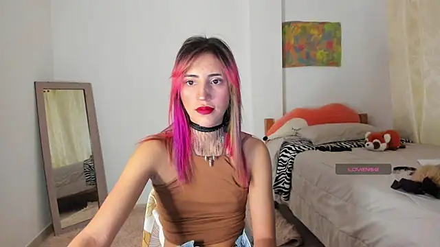 linnie  online show from January 28, 12:47 am