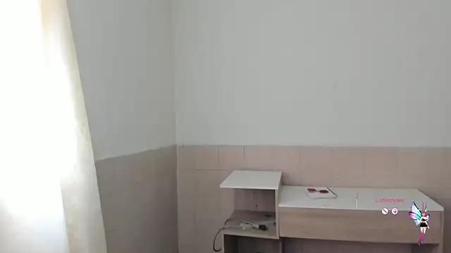 linnie  online show from September 9, 6:18 pm