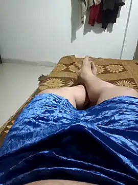 Snapshot of Unicorns74 chatting on March 10, 1:43 pm Unicorns74 online show from March 10, 1:43 pm