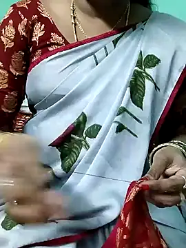 Snapshot of kasmika_kasmika chatting on December 5, 1:17 pm kasmika kasmika online show from December 5, 1:17 pm