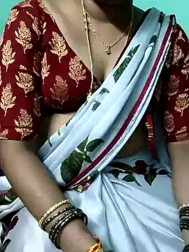 Snapshot of kasmika_kasmika chatting on December 5, 4:23 pm kasmika kasmika online show from December 5, 4:23 pm