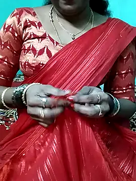 Snapshot of kasmika_kasmika chatting on December 6, 7:54 am kasmika kasmika online show from December 6, 7:54 am