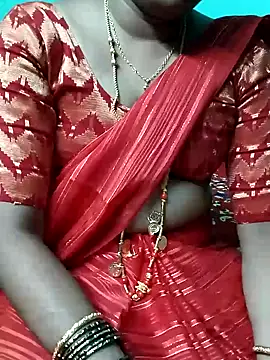 Snapshot of kasmika_kasmika chatting on December 6, 4:28 pm kasmika kasmika online show from December 6, 4:28 pm