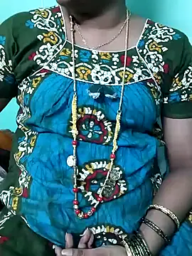 Snapshot of kasmika_kasmika chatting on December 18, 6:14 pm kasmika kasmika online show from December 18, 6:14 pm