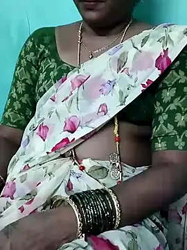 Snapshot of kasmika_kasmika chatting on December 19, 4:46 pm kasmika kasmika online show from December 19, 4:46 pm