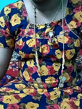 Snapshot of kasmika_kasmika chatting on December 20, 8:23 pm kasmika kasmika online show from December 20, 8:23 pm