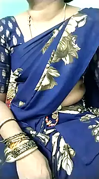 Snapshot of kasmika_kasmika chatting on December 21, 9:23 am kasmika kasmika online show from December 21, 9:23 am