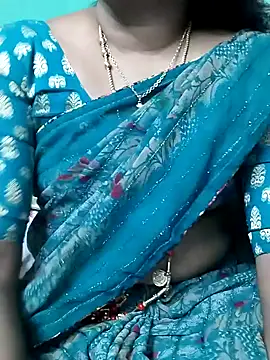 Snapshot of kasmika_kasmika chatting on December 22, 7:33 am kasmika kasmika online show from December 22, 7:33 am