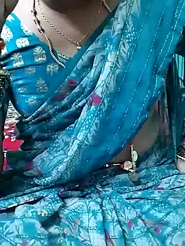 Snapshot of kasmika_kasmika chatting on December 22, 10:38 am kasmika kasmika online show from December 22, 10:38 am