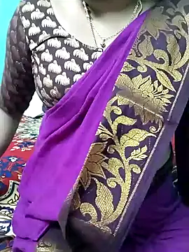 Snapshot of kasmika_kasmika chatting on December 25, 7:24 am kasmika kasmika online show from December 25, 7:24 am