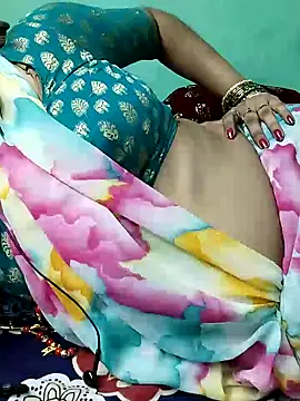 Snapshot of kasmika_kasmika chatting on January 4, 7:44 pm kasmika kasmika online show from January 4, 7:44 pm