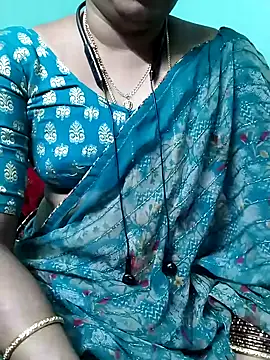 Snapshot of kasmika_kasmika chatting on February 2, 3:39 pm kasmika kasmika online show from February 2, 3:39 pm