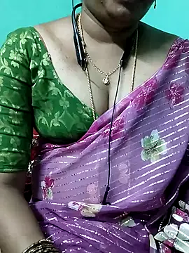 Snapshot of kasmika_kasmika chatting on February 6, 7:40 pm kasmika kasmika online show from February 6, 7:40 pm