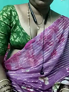 Snapshot of kasmika_kasmika chatting on February 8, 4:36 pm kasmika kasmika online show from February 8, 4:36 pm