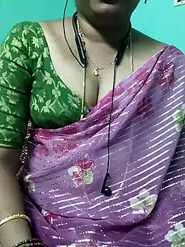 Snapshot of kasmika_kasmika chatting on February 8, 7:38 pm kasmika kasmika online show from February 8, 7:38 pm