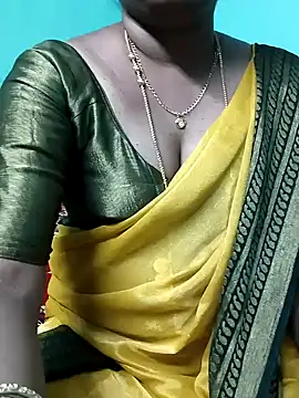 Snapshot of kasmika_kasmika chatting on February 11, 3:29 pm kasmika kasmika online show from February 11, 3:29 pm