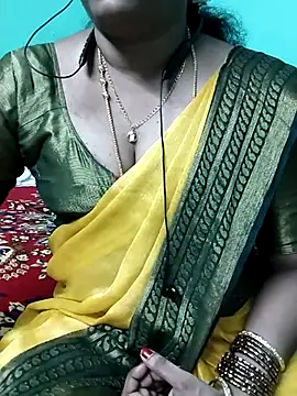 Snapshot of kasmika_kasmika chatting on February 13, 5:11 pm kasmika kasmika online show from February 13, 5:11 pm