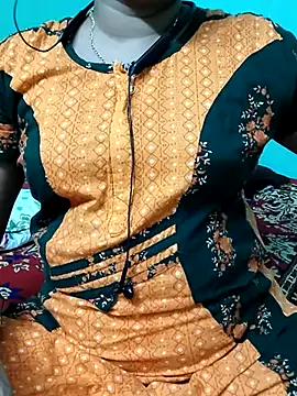 Snapshot of kasmika_kasmika chatting on February 16, 8:22 pm kasmika kasmika online show from February 16, 8:22 pm