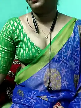 Snapshot of kasmika_kasmika chatting on February 17, 7:53 pm kasmika kasmika online show from February 17, 7:53 pm