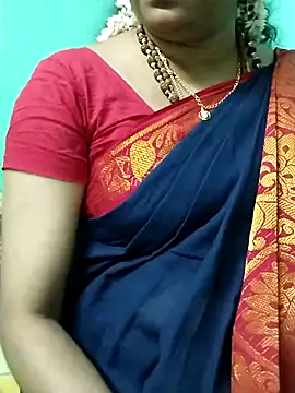 Snapshot of kasmika_kasmika chatting on February 21, 4:37 pm kasmika kasmika online show from February 21, 4:37 pm