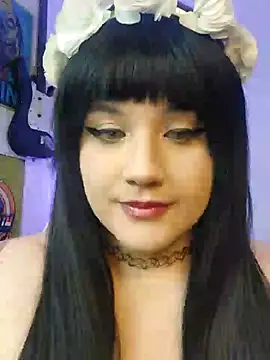 ItsNaiixa online show from December 18, 1:59 am