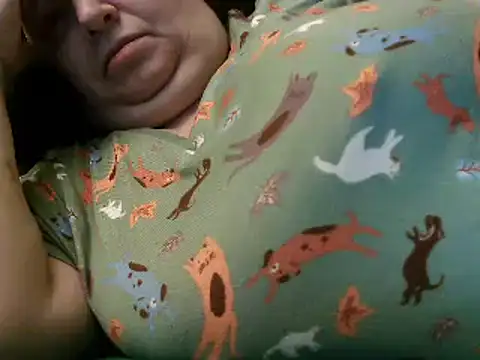 Snapshot of WHITEDAROSE chatting on December 3, 4:17 pm WHITEDAROSE online show from December 3, 4:17 pm